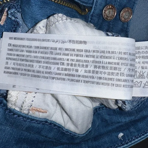 Hollister Crop Jeans Size 5 - Picture 7 of 7